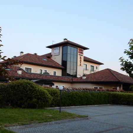 Elysium Hotel Raya Mediglia Kültér fotó