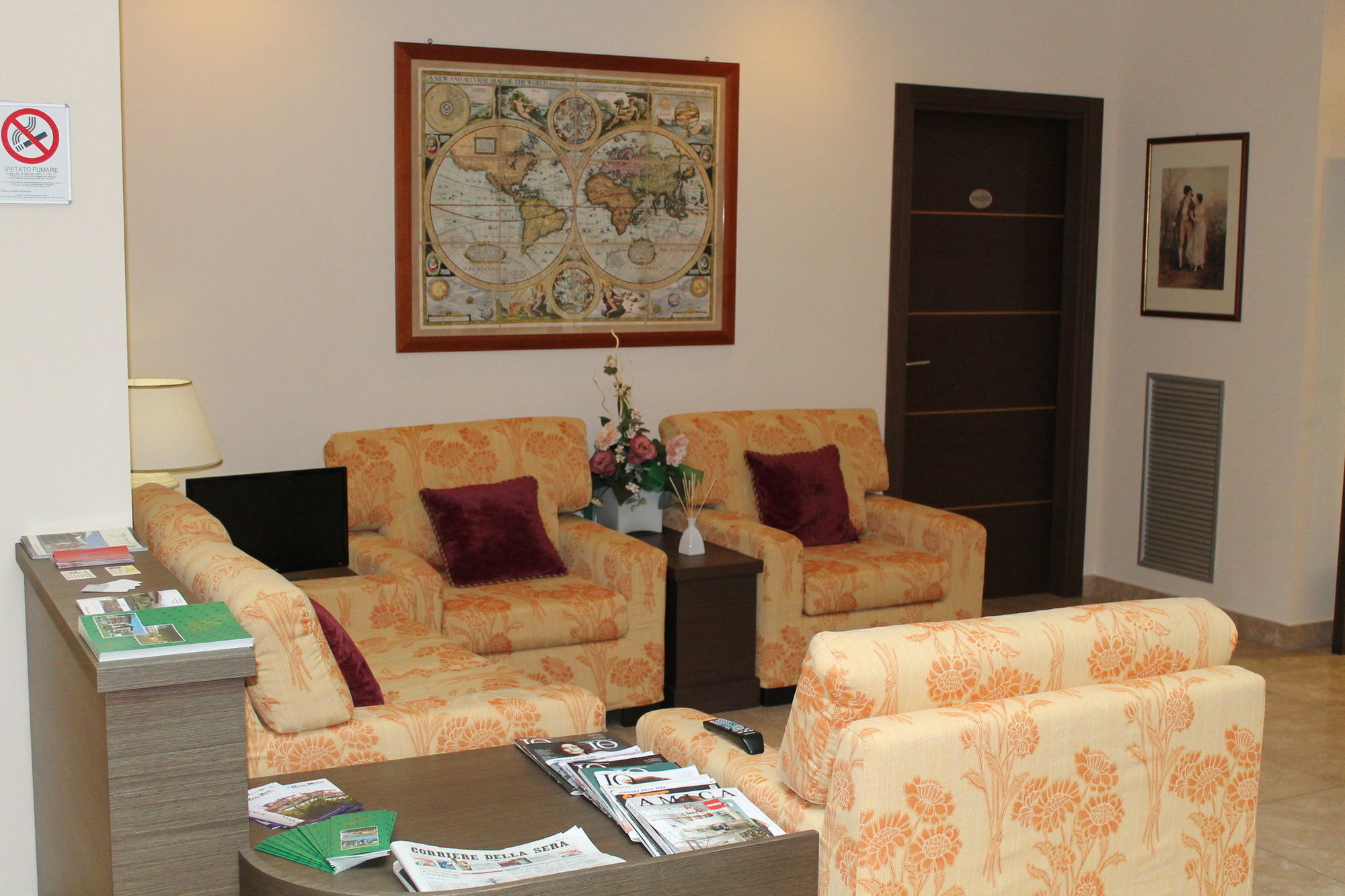 Elysium Hotel Raya Mediglia Kültér fotó