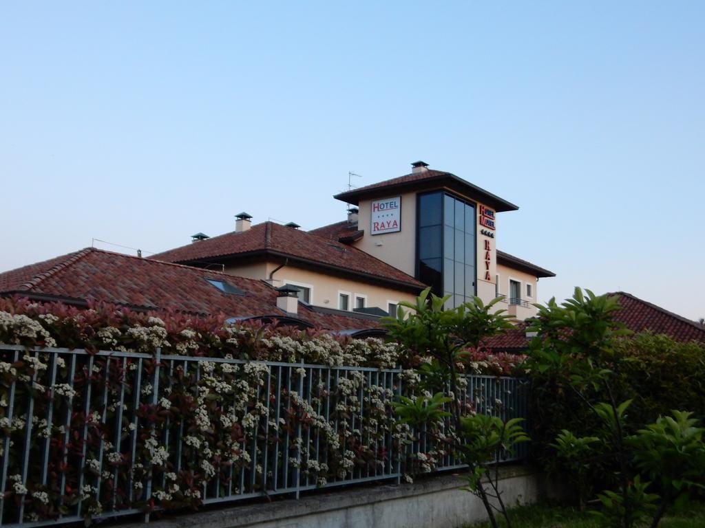 Elysium Hotel Raya Mediglia Kültér fotó